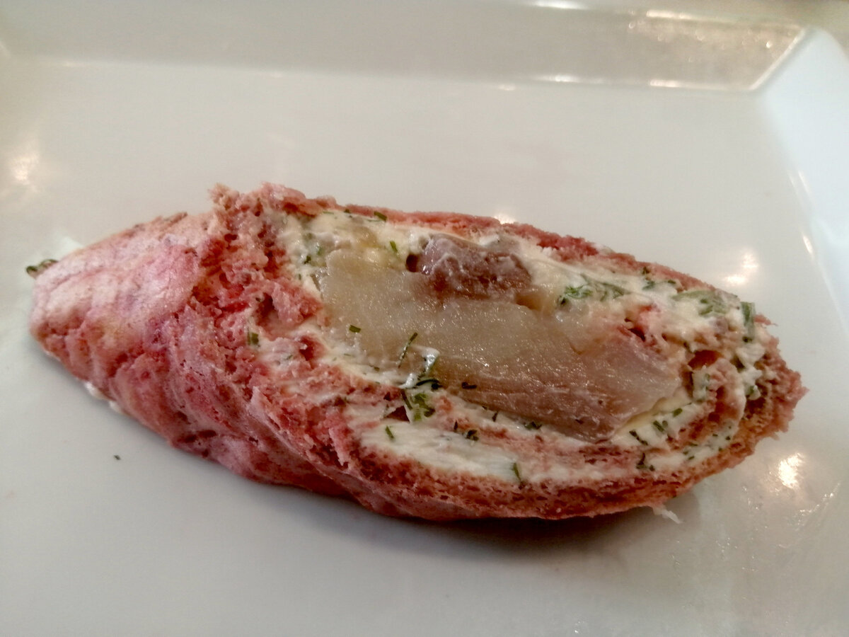 Невероятно вкусный рулет с селедкой