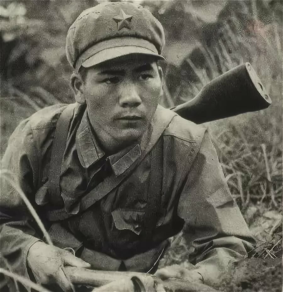 Вьетнам против китая. Советский солдат и китаянка. Китайские солдаты во Вьетнаме.