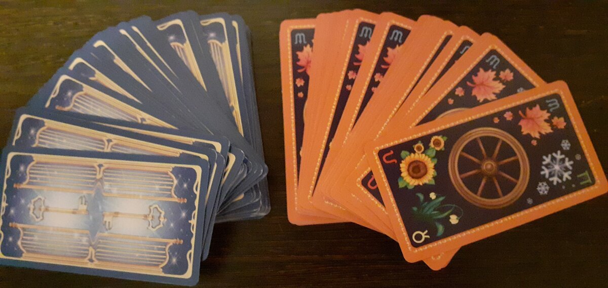 Фото автора. Колоду считаем слева направо...т.е. синяя №1, оранжевая №2