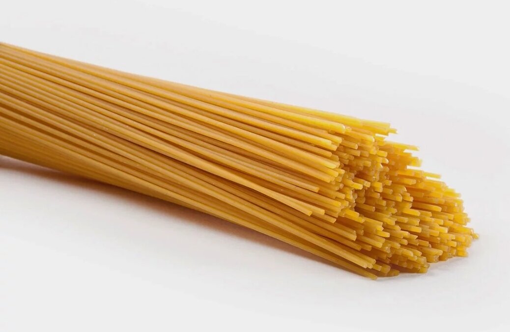                 Spaghetti (спагетти)                Самые распространенные в мире макароны: длинные, круглые, средней толщины. 