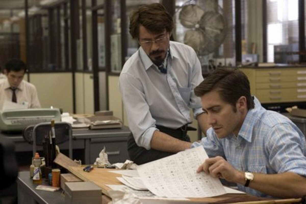 Роберт с зашифрованными письмами и Пол Эвери