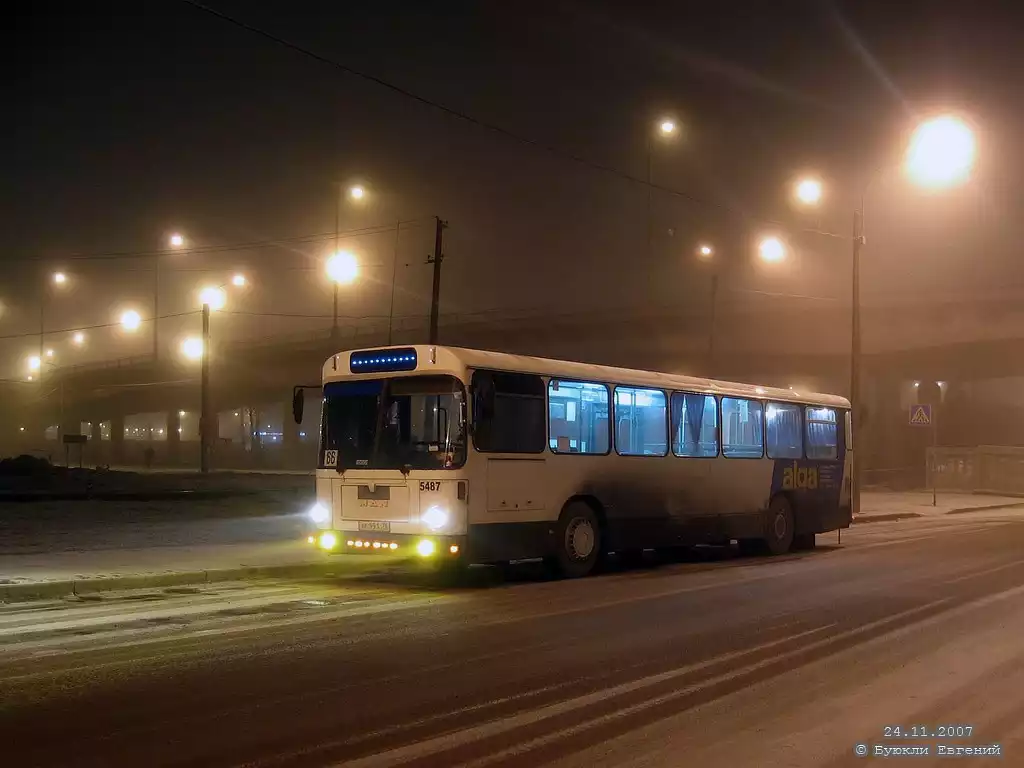 Вечер автобус
