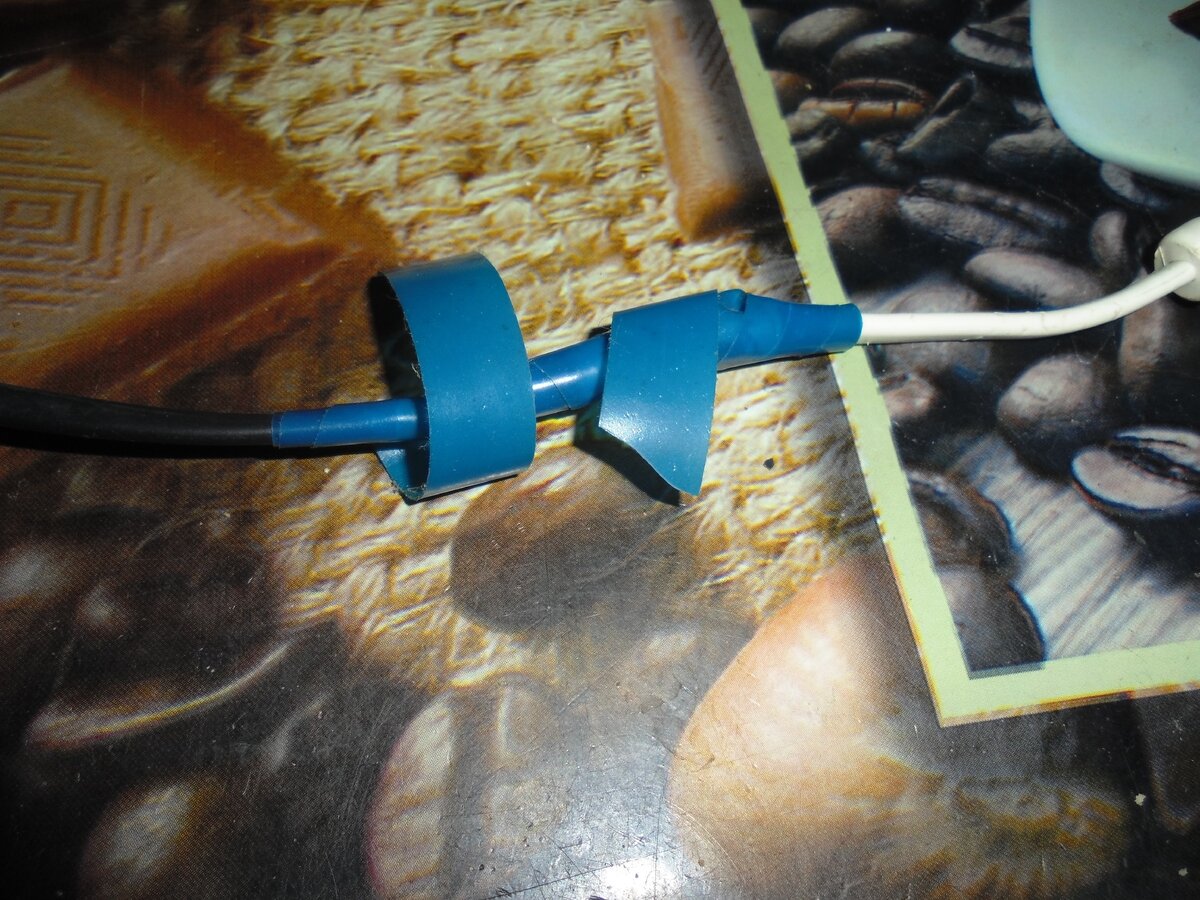 Изоляция очень плохая. Местами даже просто отвратительная.