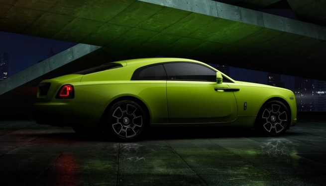 Купе Wraith получило цвет Lime Rock Green, созданный под впечатлением от австралийской древесной лягушки