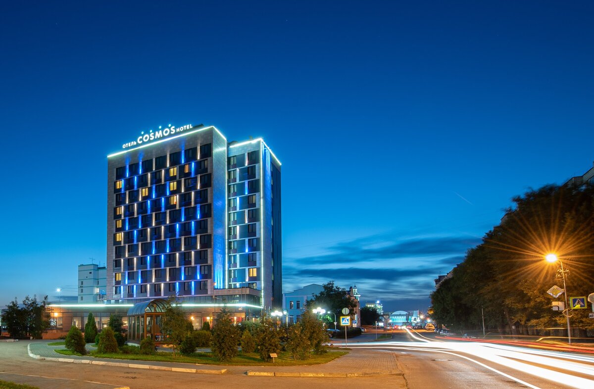 Cosmos resort. Cosmos Novosibirsk, Новосибирск. Отель космос Новосибирск. Гостиница космос Сочи. Космос гостиница новосиьирс4.
