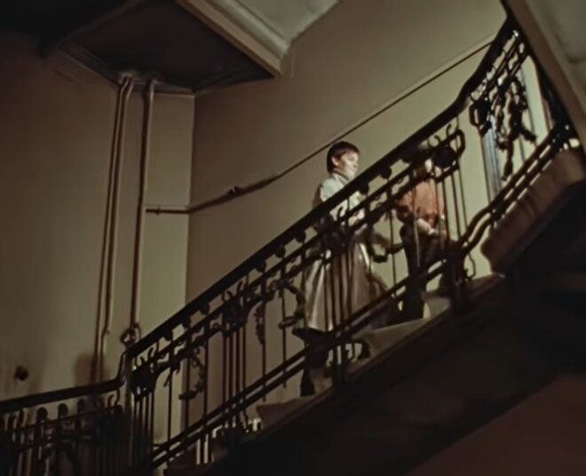 Кадр из фильма «Зимняя вишня» (1985). Скриншот.