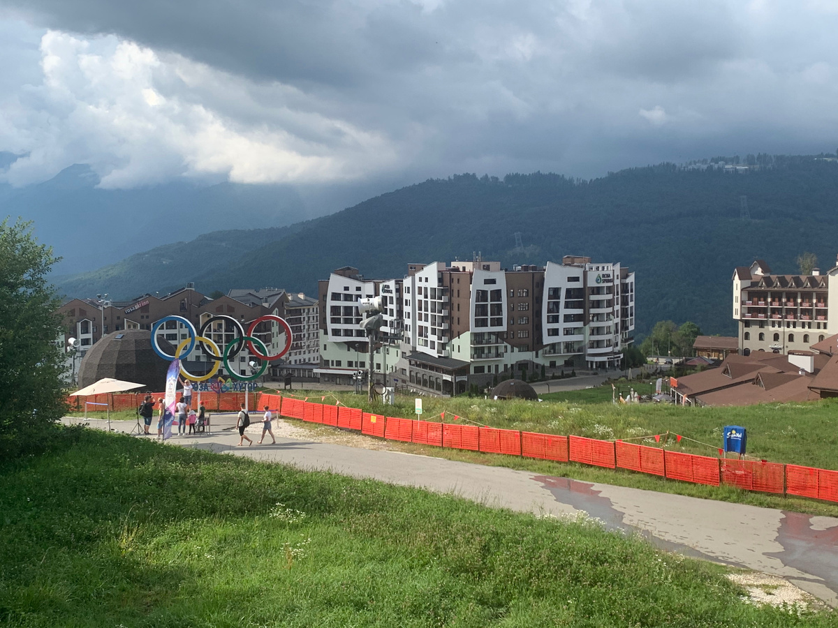 Олимпийская деревня (Сочи)