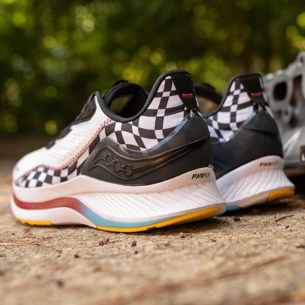 Saucony Endorphin Shift 2