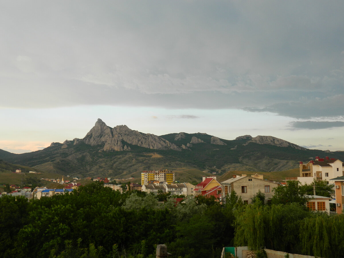 Вид на Кара-Даг. 2014.
