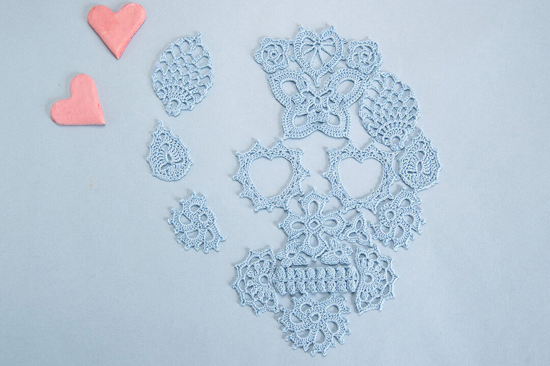 Аппликация из наборного кружева крючком "Любящая бабушка Донна Гарсия"