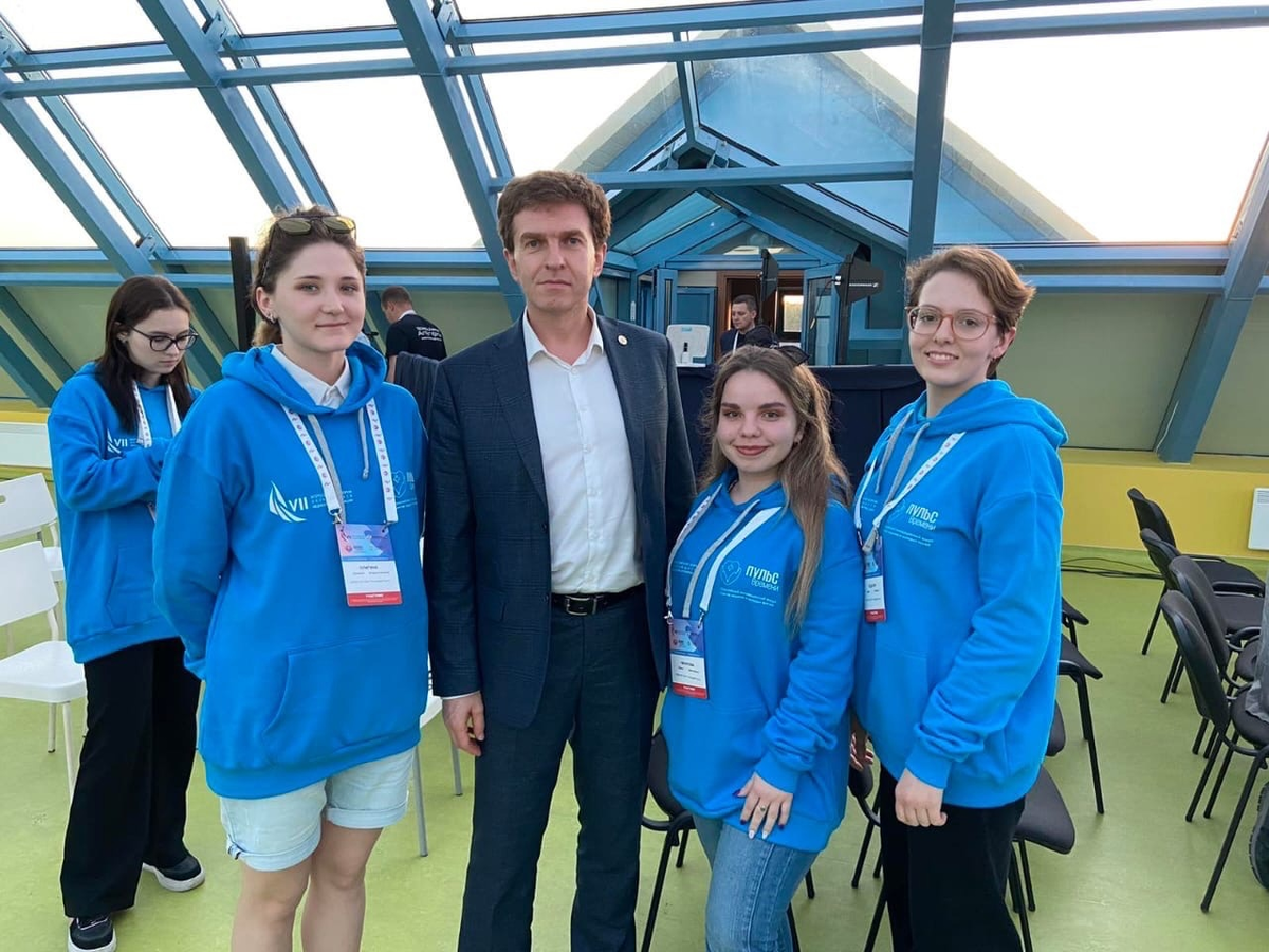 Ректор и студенты ПИМУ на форуме Пульс времени