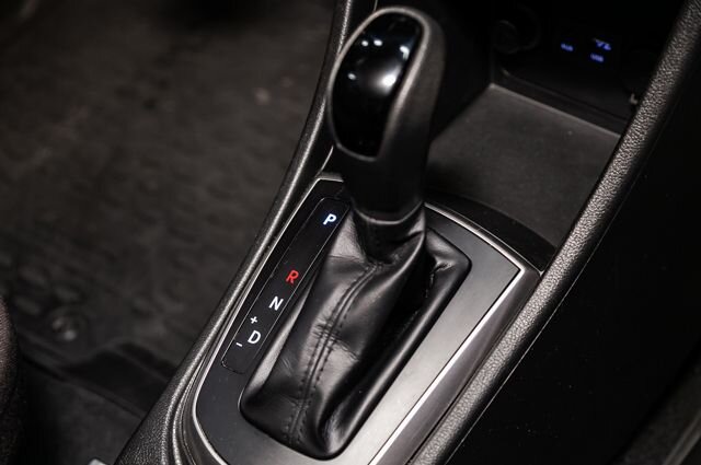    Что будет, если во время движения включить режим P или R?