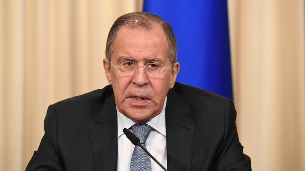    " Сергей Лавров во время совместной пресс-конференции с Федерикой Могерини. 24 апреля 2017© РИА Новости . Сергей Пятаков