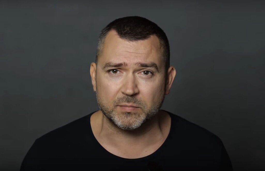 Левый блогер Е. Иванов, получивший популярность из-за серии роликов против Дудя