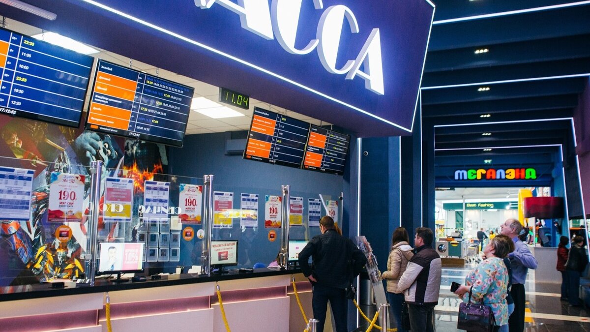     В Казань на фестиваль мусульманского кино приедет режиссер Эмир Кустурица. Его визит ожидается 8 сентября. Об этом заявила директор «Татаркино» Миляуша Айтуганова в ходе пресс-конференции.
