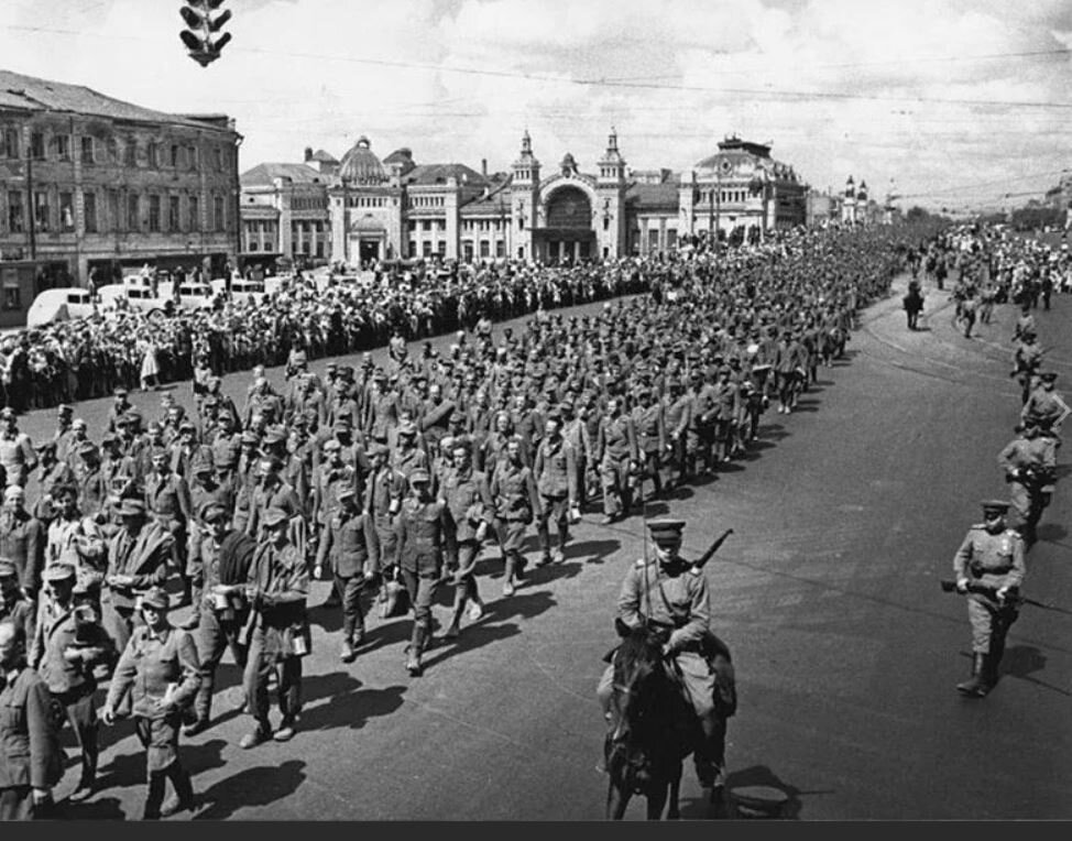 Белорусский вокзал в 1944г  (фото из интернете)