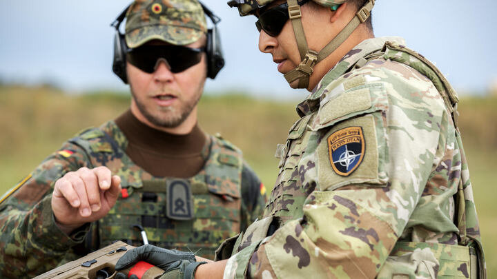 CAPT. DANIEL YARNALL/KEYSTONE PRESS AGENCY/GLOBALLOOKPRESS