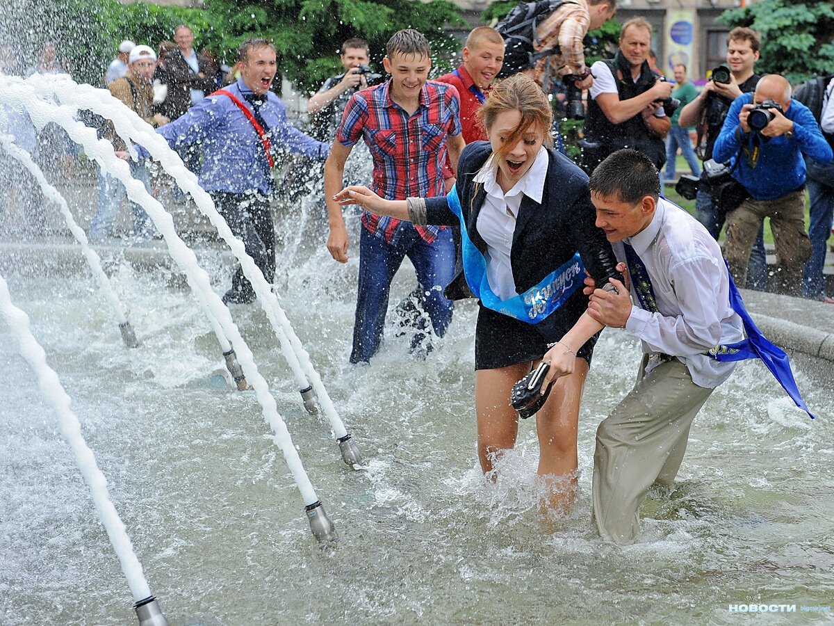 Пьяные выпускницы