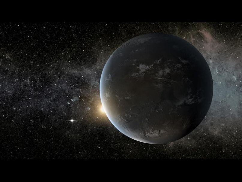  Экзопланета Kepler-62f в представлении художника, звезда слева и ниже — экзопланета Kepler-62e