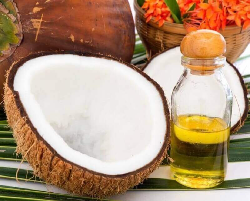 Масло кокосовое сыродавленное. Кокосы масло жожоба. Маска для волос с кокосовым маслом. Кокосовое масло в прозрачной бутылке. Гандуша аюрведа.