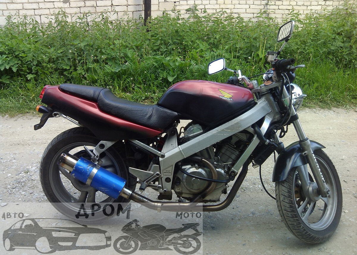 Honda BROS 400. Первый японский мотоцикл вашего покорного слуги Автора.
Год выпуска: 1988. Мотоцикл ездит до сих пор.