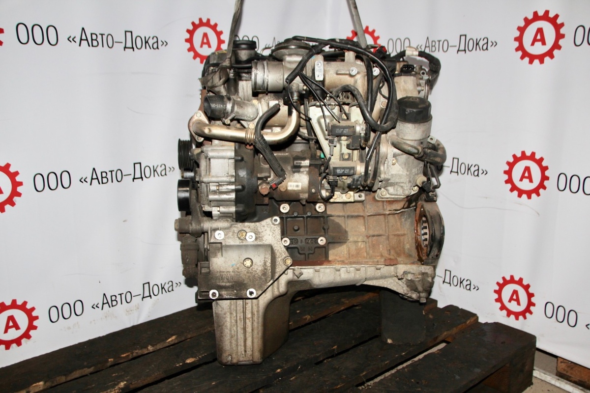 на фото именно тот двигатель, который предлагается к продаже 