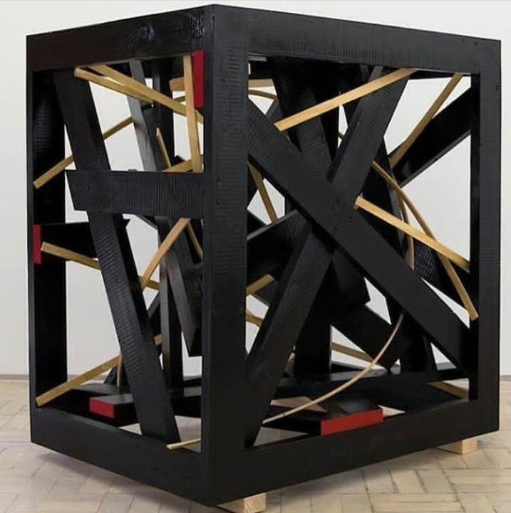 Хрупкий груз XX 
2015
Краска по дереву
125x125x85 см