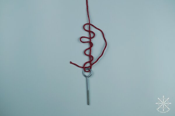 Как вязать узел клинч - шаг 4