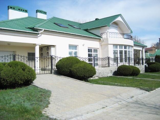 Дом на берегу Черного моря