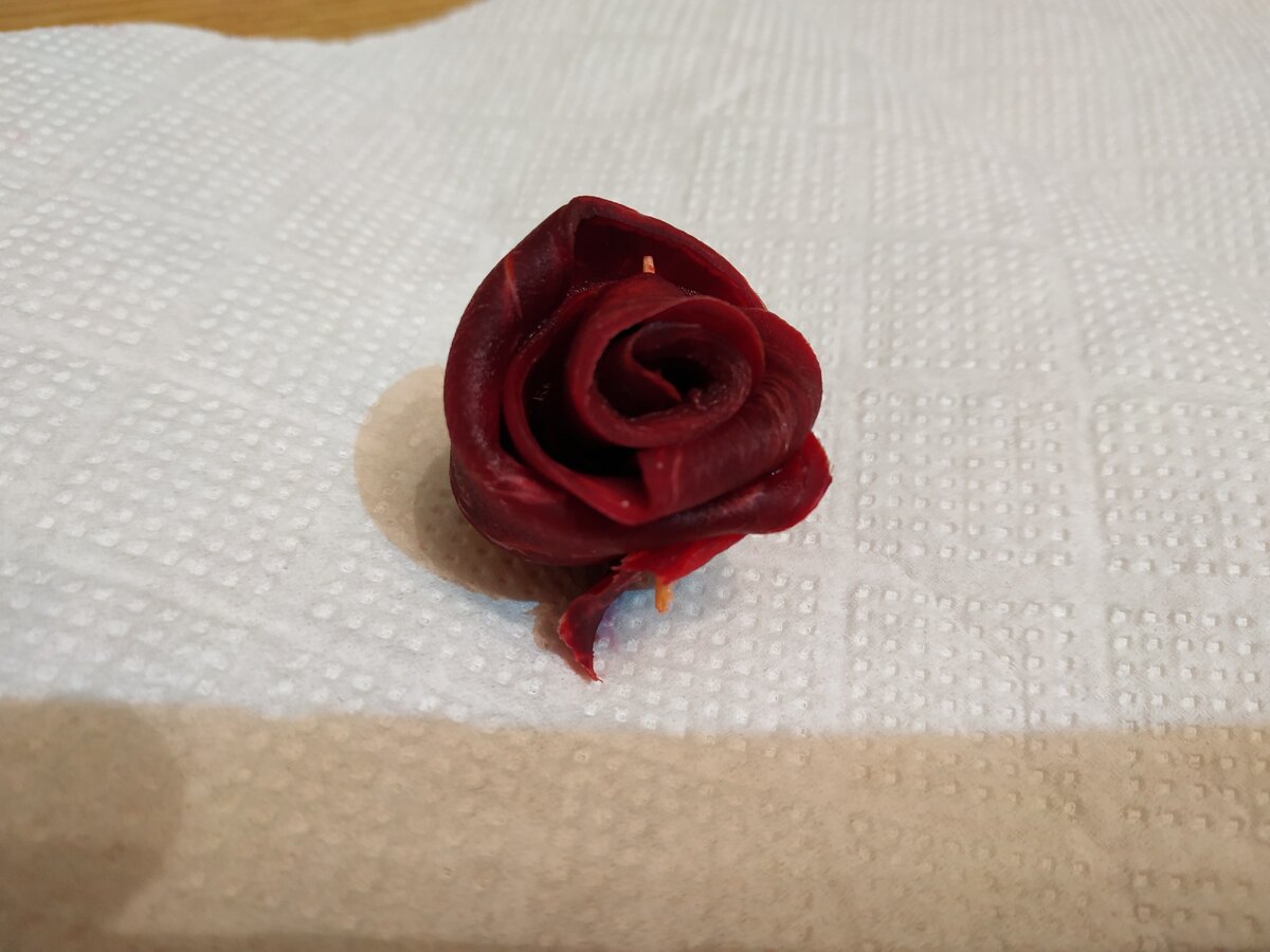 4 СПОСОБА сделать розу из свеклы | Твой Поваренок | Дзен