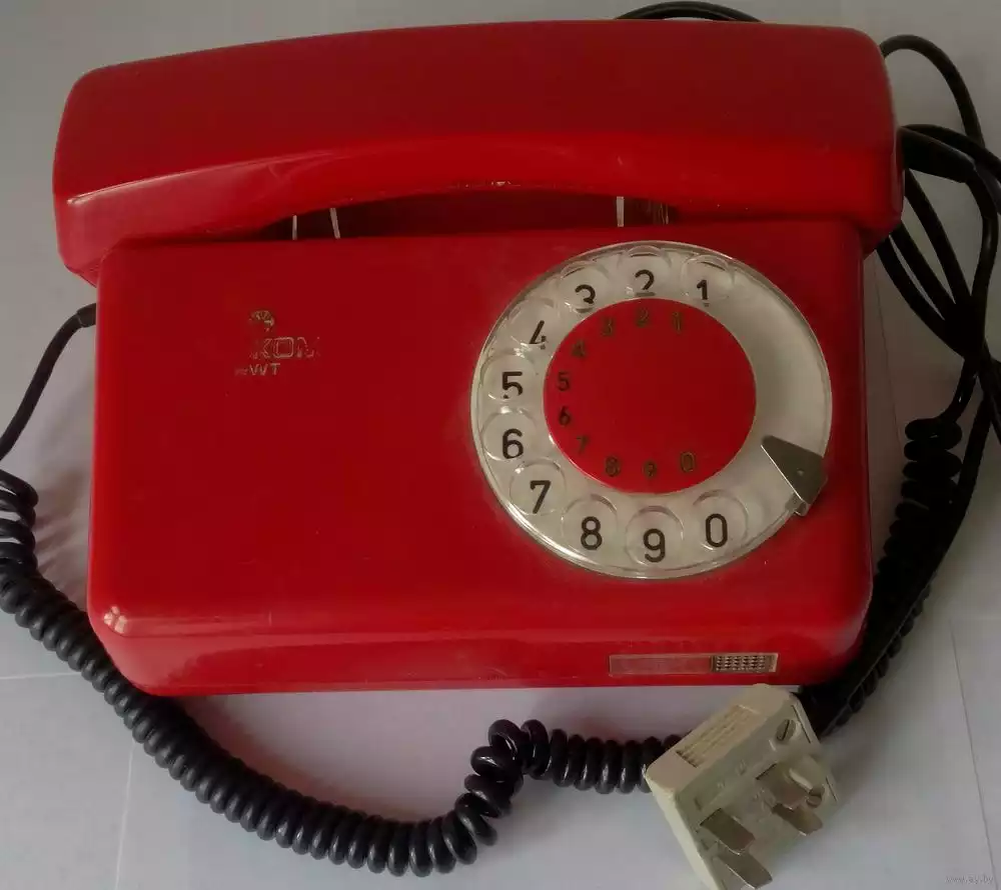 Польский телефонный аппарат RWT. RWT телефон дисковый. RWT телефонный аппарат стационарный. Домашний телефон дисковый. Старый красный телефон