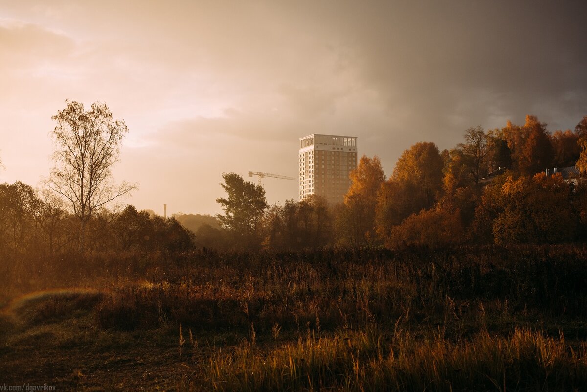 Эстетика октябрьский. Октябрьский рассвет. Атмосфера маленьких городов. Рассвет Октябрьский Башкортостан. Картинки от которых веет теплом.