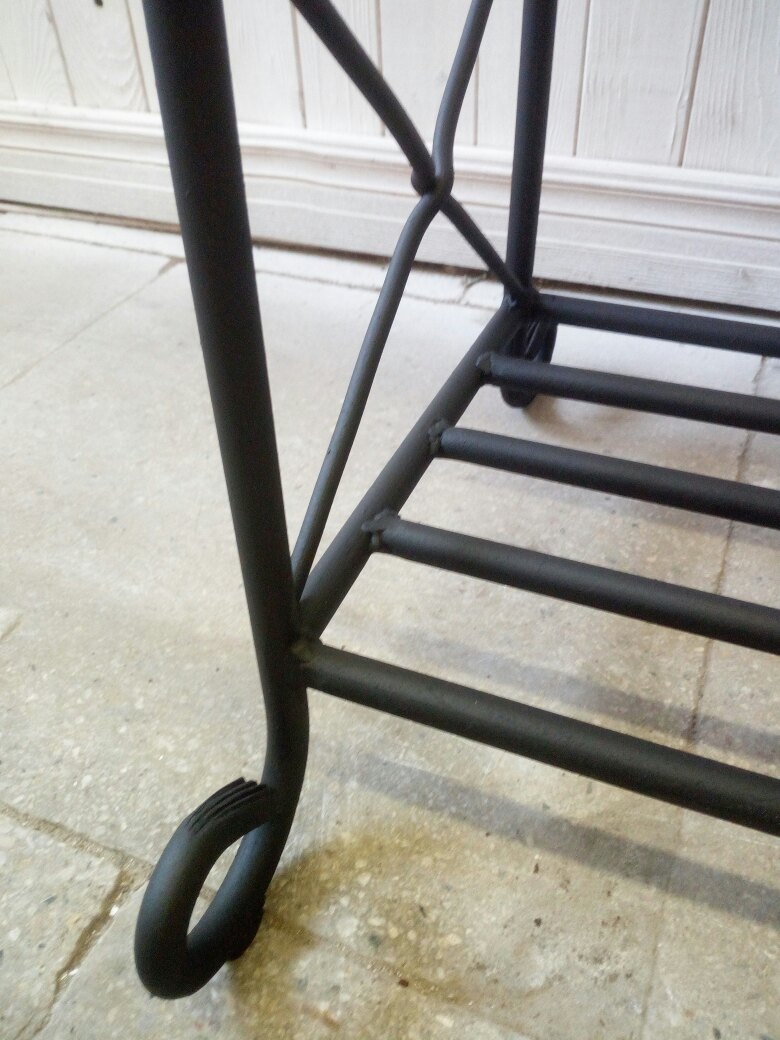 Прутки из массива железа. Мощно, надежно