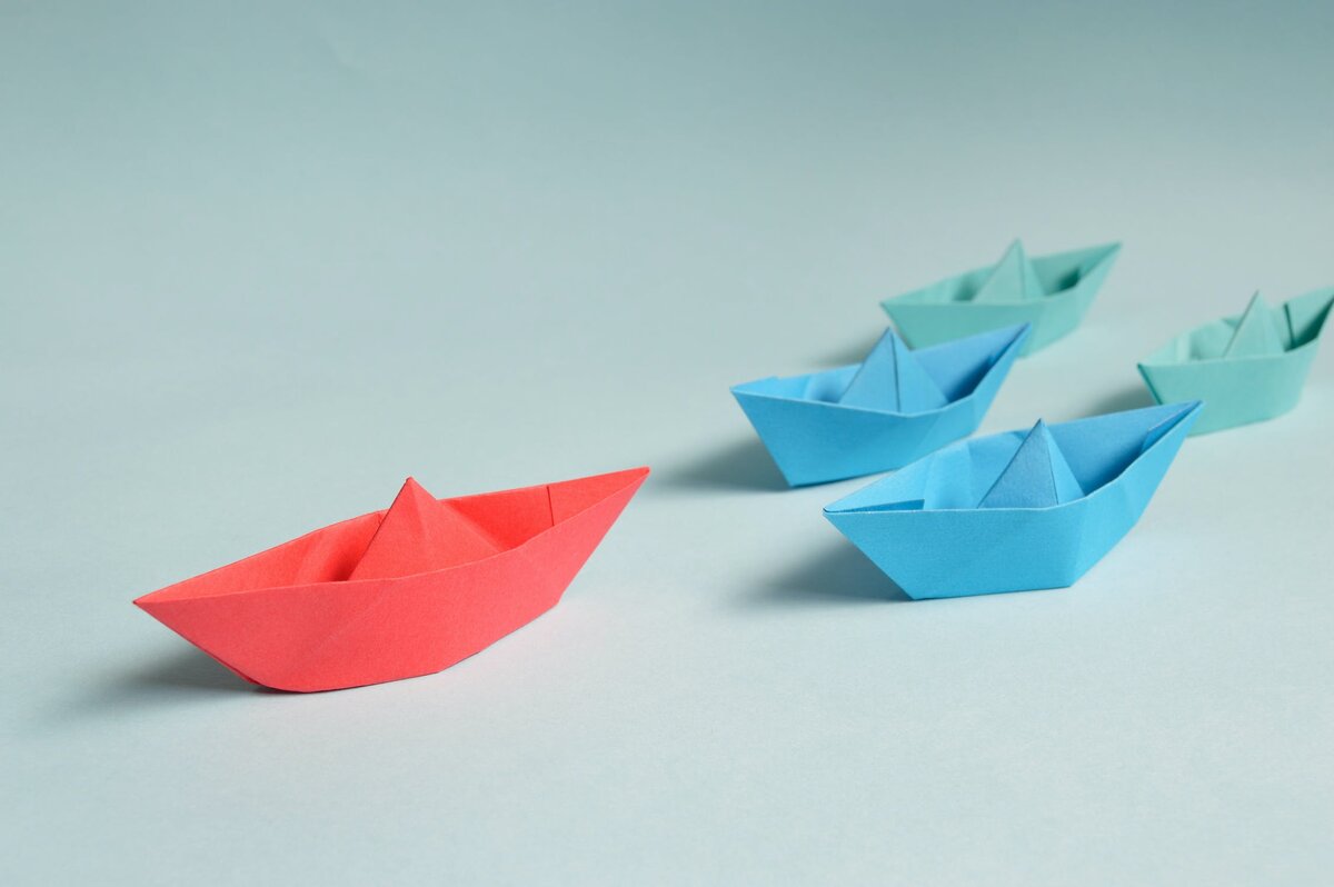 https://www.pexels.com/photo/paper-boats-on-solid-surface-194094/