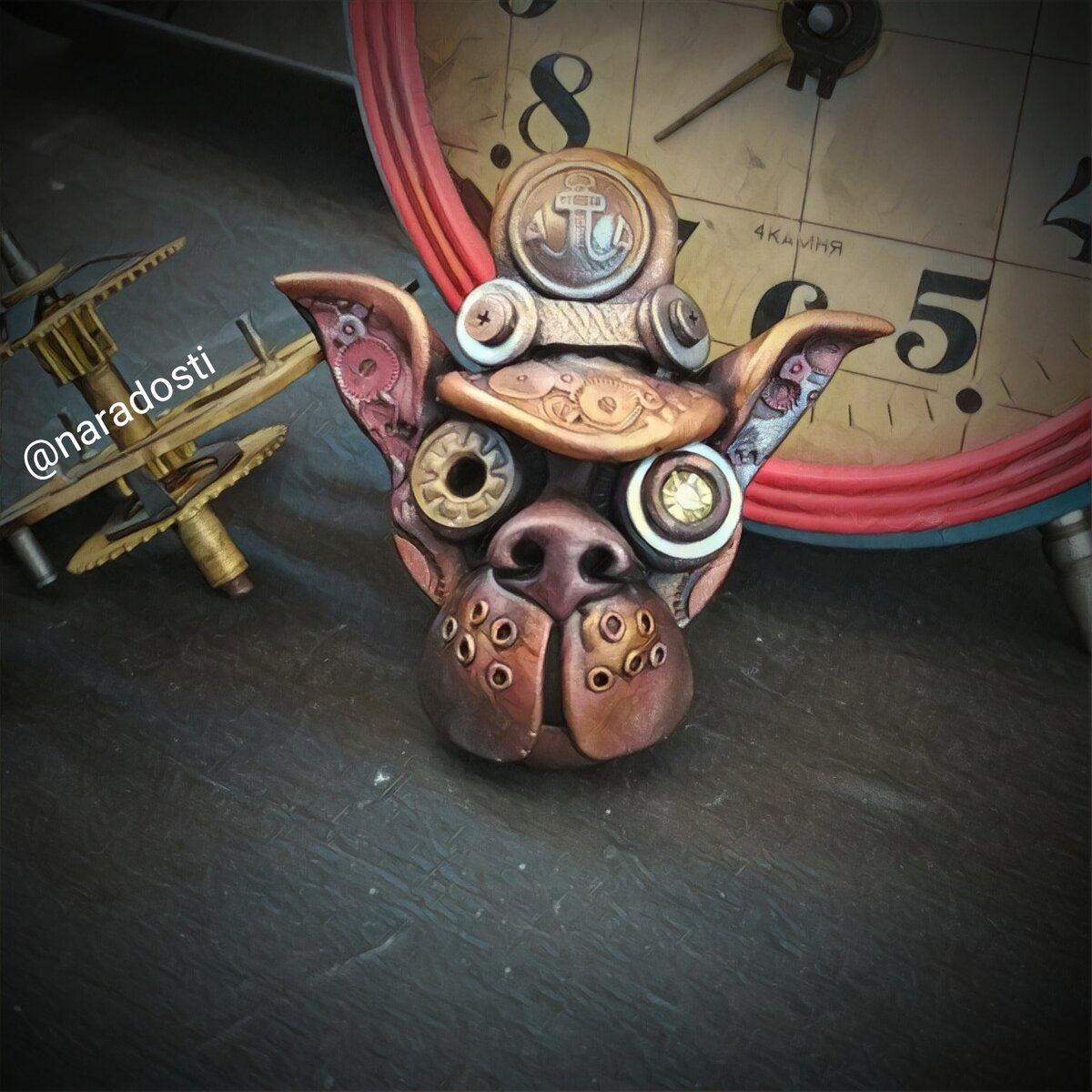 Собака Пушок был очень серьёзен, но выглядел иначе