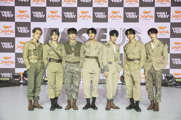 VERIVERY / Фото = JELLYFISH ENTERTAINMENT
