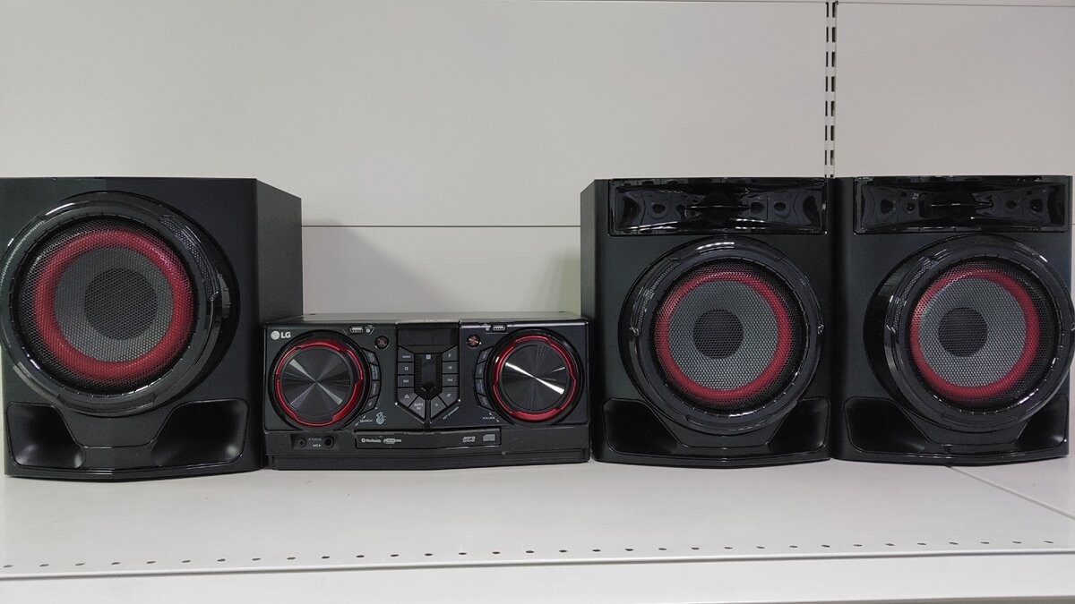 Музыкальный центр LG-CJ45.