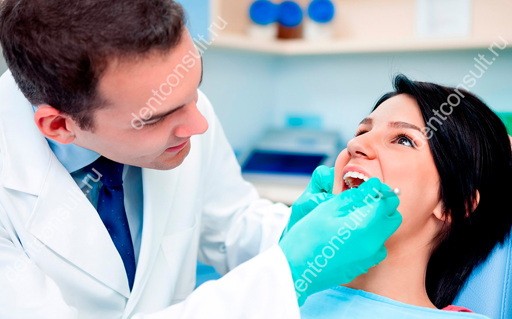Необходимо регулярно проходить обследование у стоматолога. Фото: dentconsult.ru