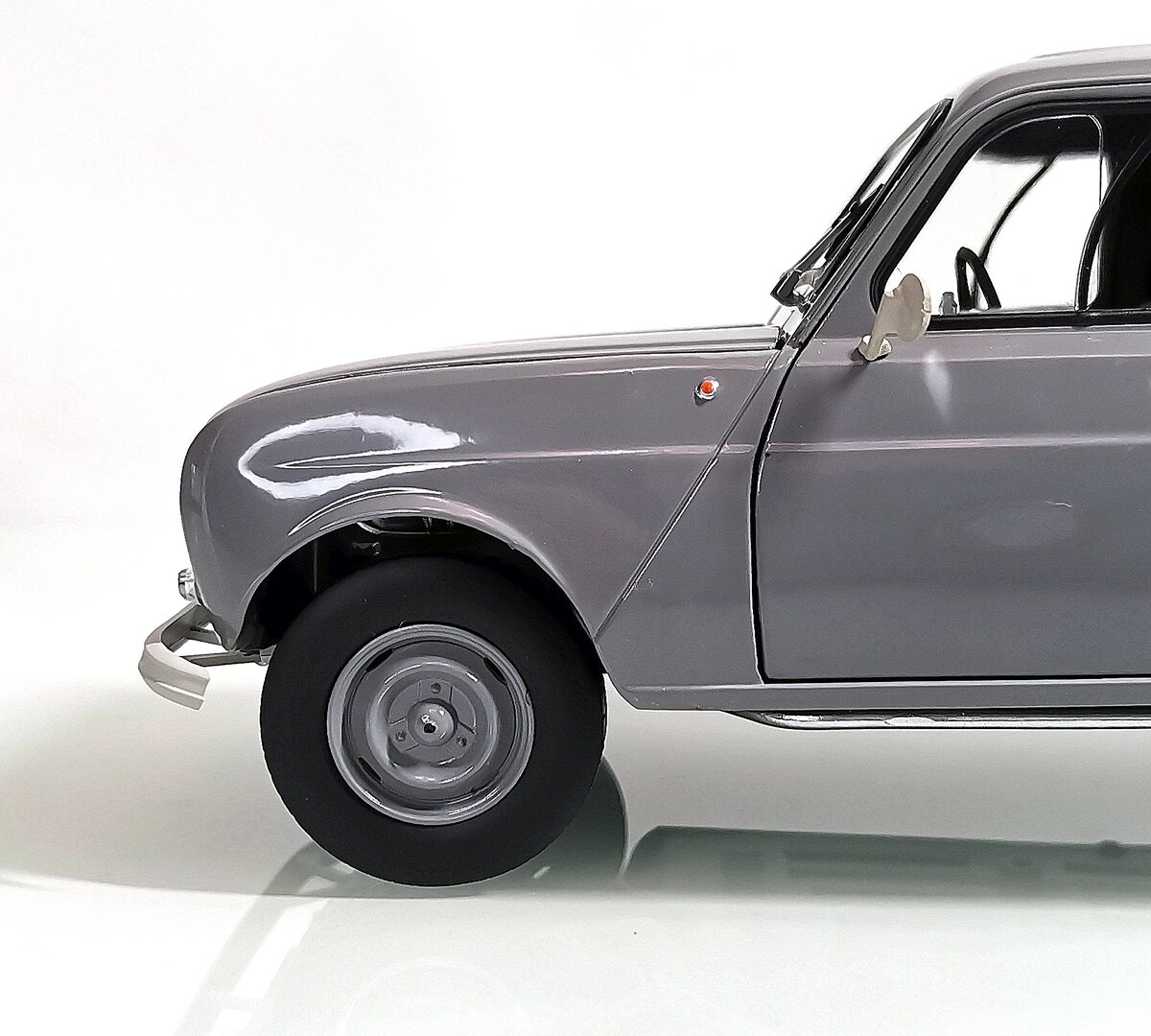 Легендарный каблучок Renault 4 Fourgonnette 1965 | Мир 1:18. Масштабные  модели авто | Дзен