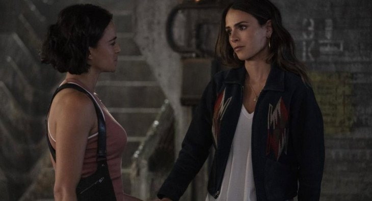 Кадр из фильма "Форсаж 9" 2021