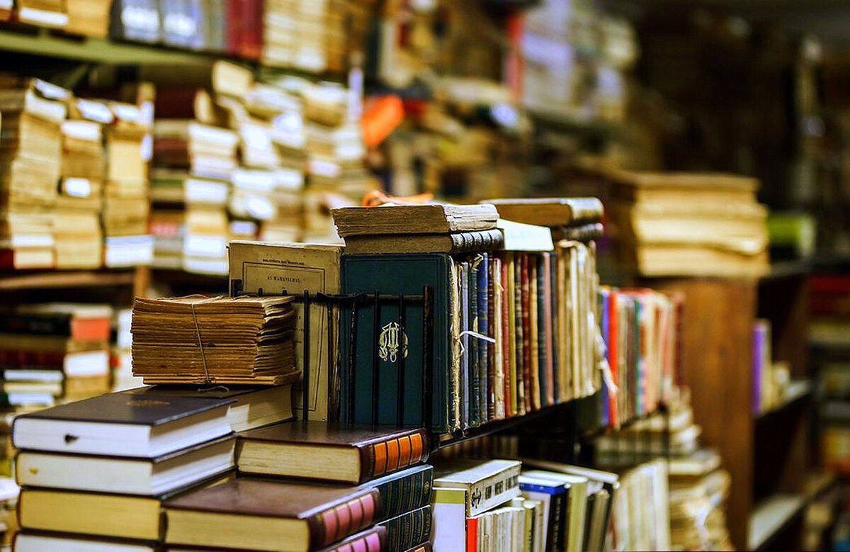 Для того чтобы успешно управлять процессом информационно-библиотечного обслуживания, необходимо в совершенстве владеть умением анализировать и планировать свою работу.