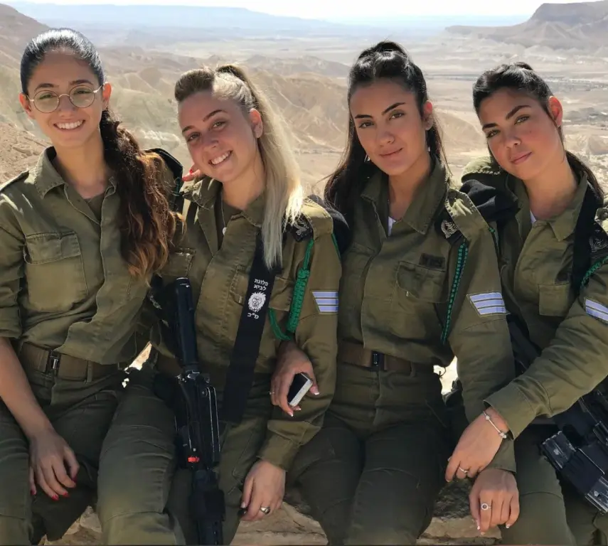 Сколько женщин служит. Даниэлла Кертес ЦАХАЛ. Юли Товма армия Израиля. ЦАХАЛ армия Израиля.