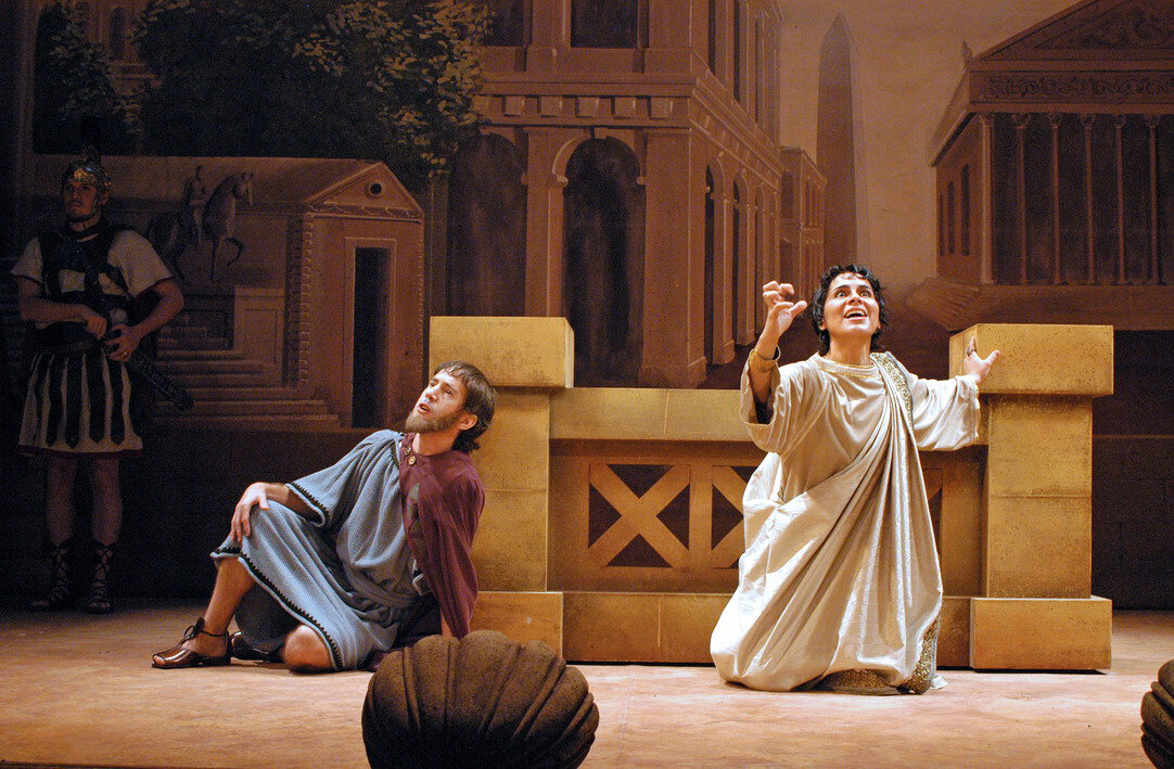 Pablo Pollitzer (Лукан) и Evelyn Ramírez (Нерон) во втором акте «Коронации Поппеи», Буэнос-Айрес, театр Авенида, 2006 г. Фото: Liliana Morsia  