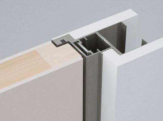 Алюминиевая коробка для двери по выгодным ценам с установкой