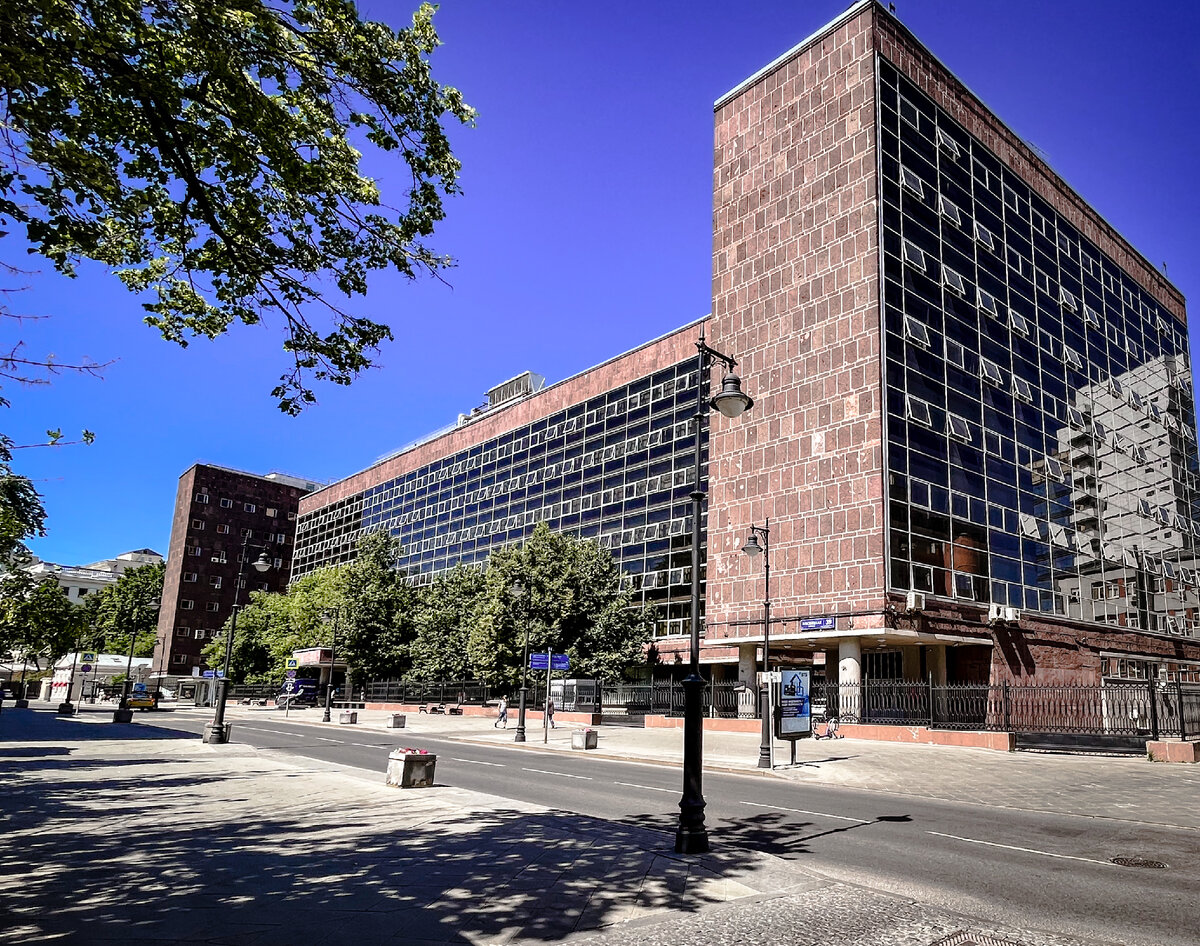 Здание Центросоюза (Мясницкая, 39). Архитектор Ле Корбюзье. Фото автора