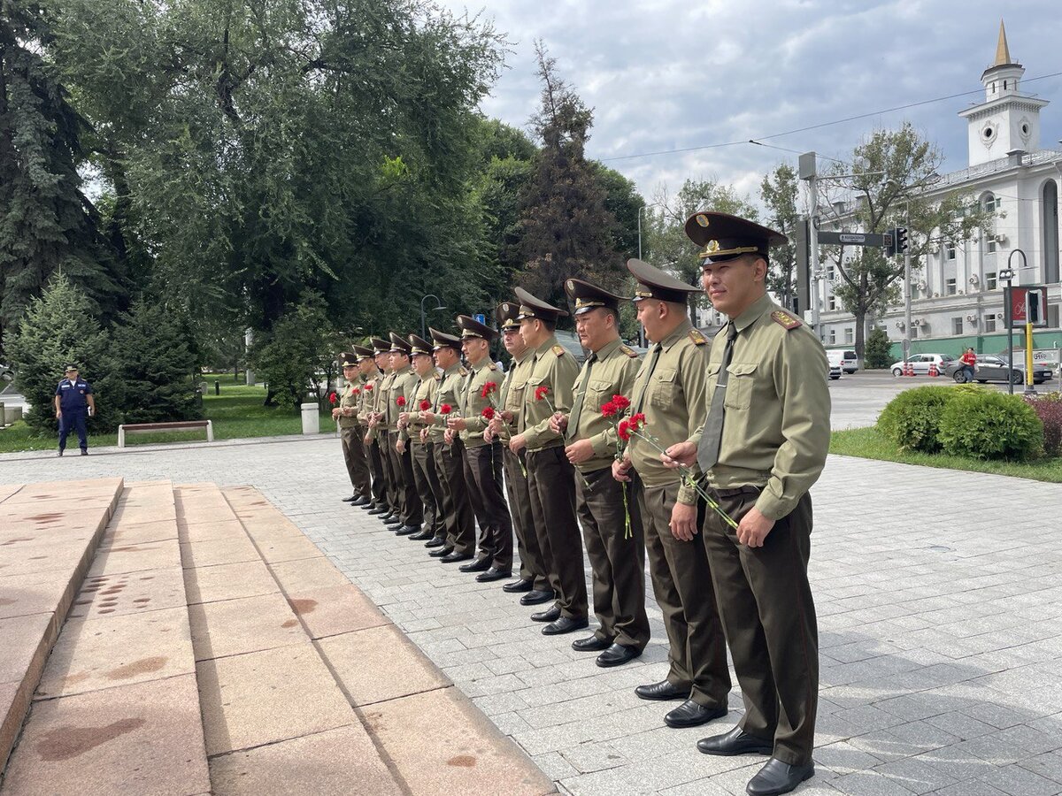 ÐÐµÐ½Ñ ÐÐ±Ð°Ñ: ÐºÐ°Ðº Ð² ÐÐ»Ð¼Ð°ÑÑ Ð¾ÑÐ¼ÐµÑÐ°ÑÑ Ð¿ÑÐ°Ð·Ð´Ð½Ð¸Ðº Ð²ÐµÐ»Ð¸ÐºÐ¾Ð³Ð¾ Ð¿Ð¾ÑÑÐ°