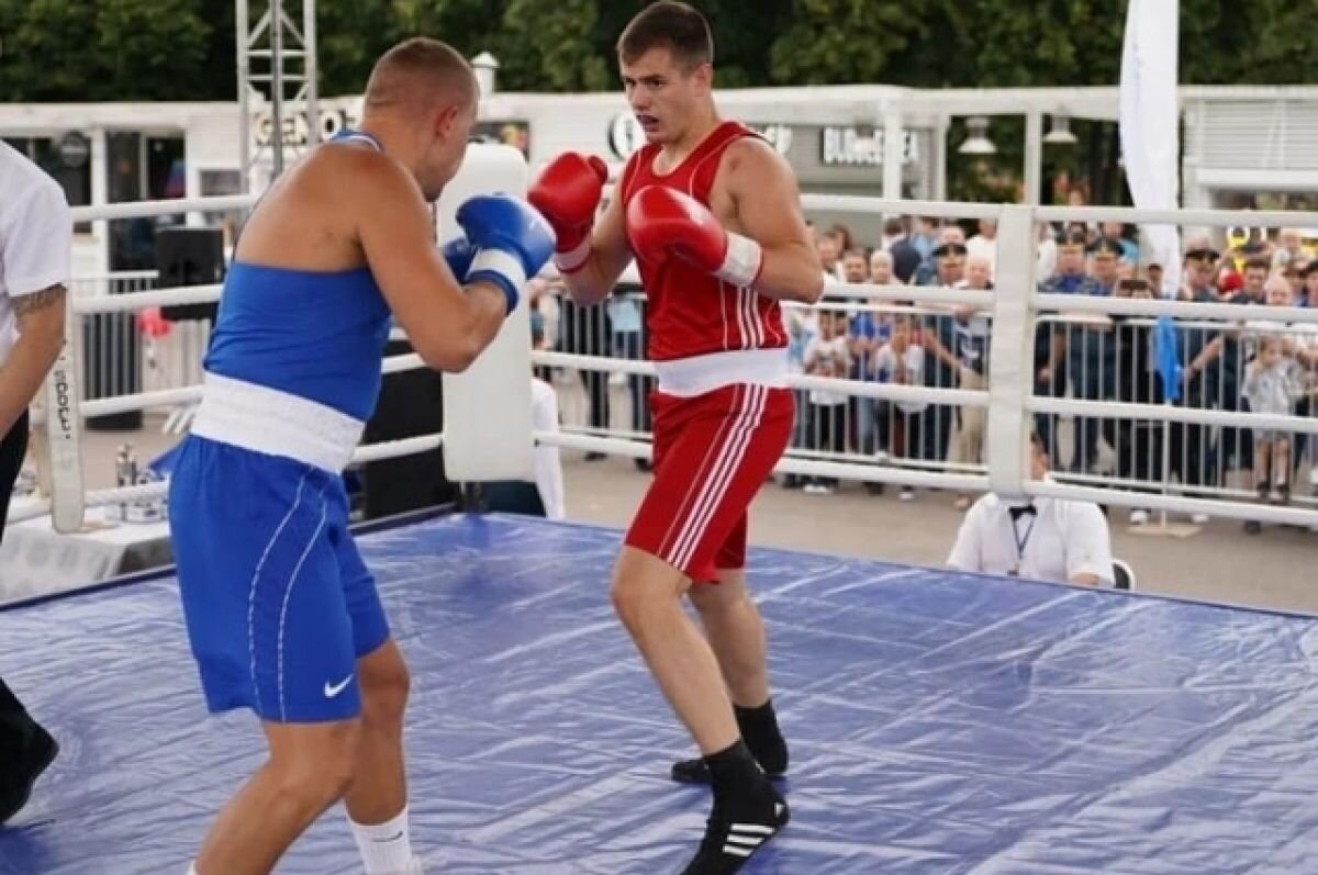    25-летний сотрудник МЧС из Конаково стал призером памятного Кубка по боксу