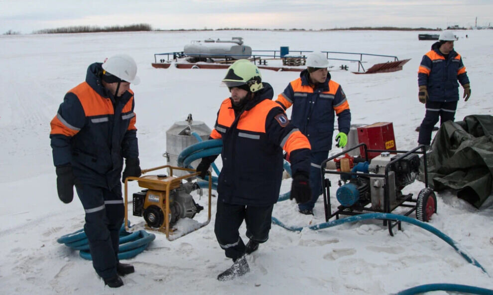    Спасатели ЯНАО отработали ликвидацию последствий разлива нефти