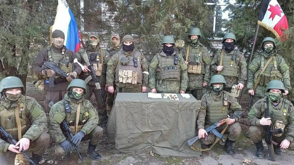     На этой рабочей неделе бойцов полка «Италмас» имени Калашникова наградили медалями. Экс-начальнику минюста региона дали условный срок. Прокуратура добилась уничтожения тараканов в ГКБ№3 Ижевска. Об этих и других важных событиях недели — в наших информационных итогах.