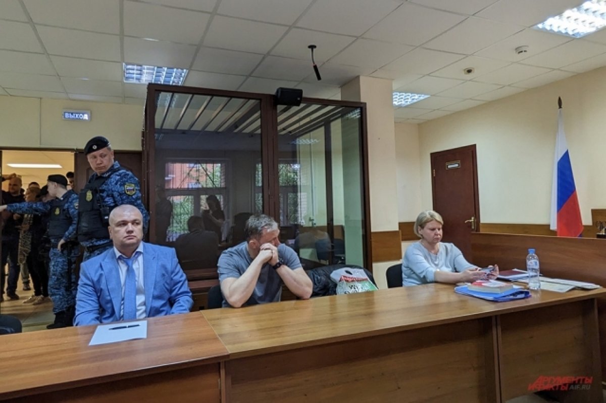    Муж Блиновской рассказал, что после ареста счетов им стало не на что жить